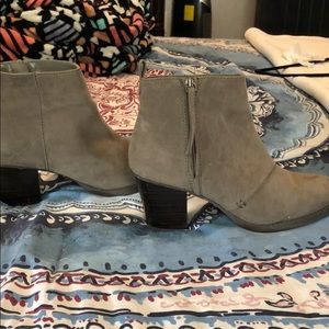 Old navy grey booties